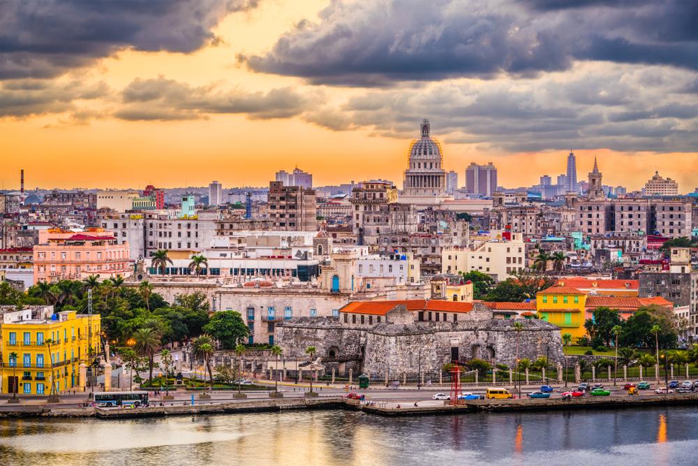 Moving company Antigua and Barbuda to Cuba