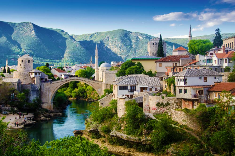 Moving company Azerbaijan to Bosnia and Herzegovina