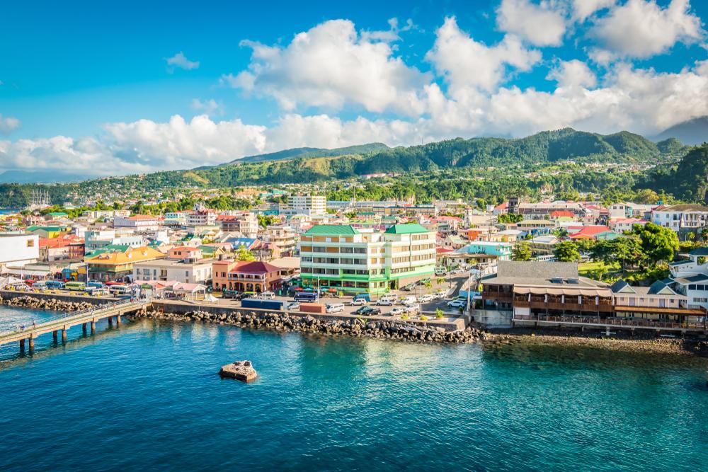 Moving company Bahamas to Dominica