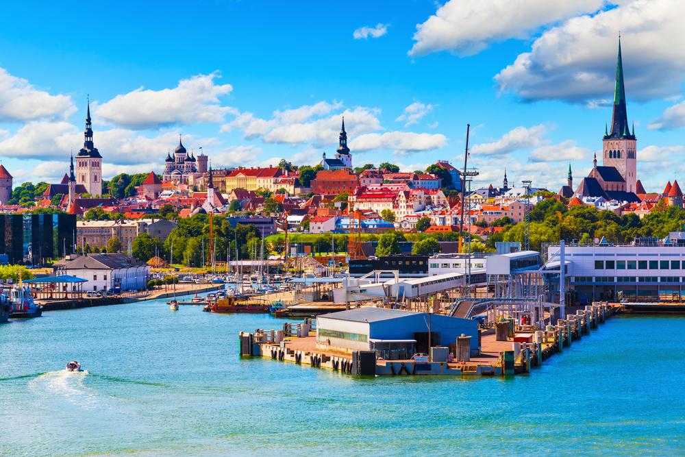 Moving company Bahamas to Estonia
